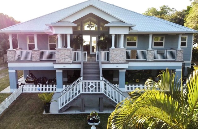 LAKE HOUSE LIVING in Central Florida.