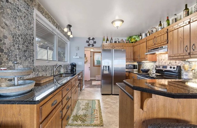Lake House w/ Amazing Views Next to Kettle Moraine and Alpine