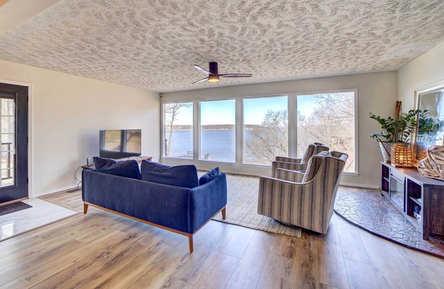 Lake Hudson Home w/ Patio in Locust Grove