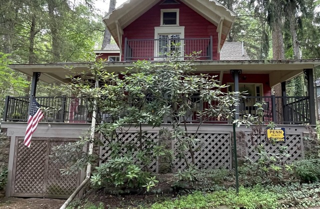 Mount Gretna's Cherry Red Cottage