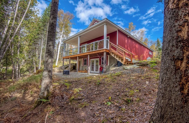 Lake It or Leave It - on Rangeley Lake with dock - 2 dogs allowed!