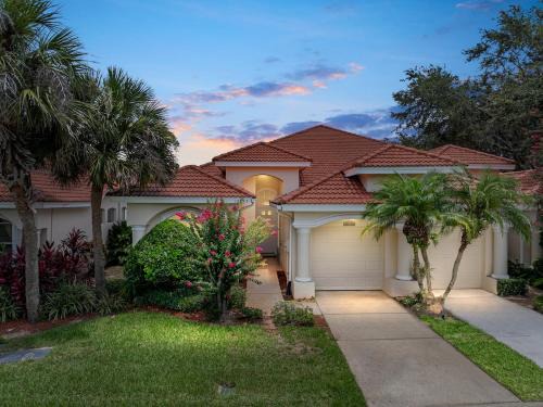 Lake Jovita Golf Course Villa