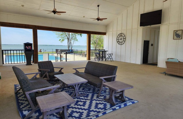 Lake Life 57 @ Peninsula Point