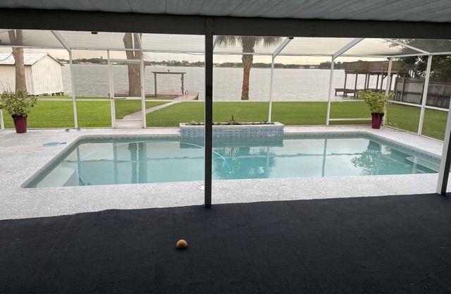 Lake life living 45 mins from most central FL theme parks...