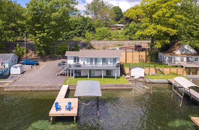 Lake Life: Wine Country et Lake Living