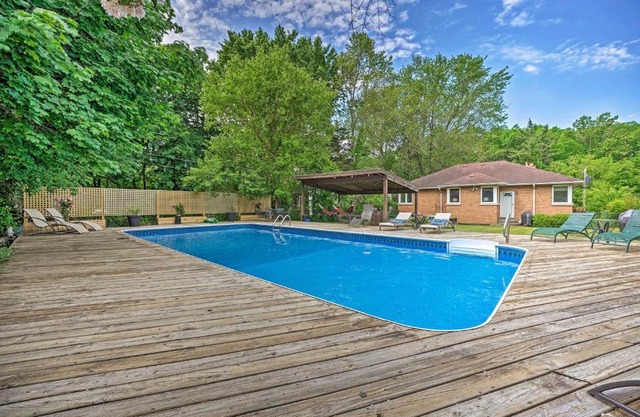 Lake Michigan Hideaway Pool, Steps to Beach!
