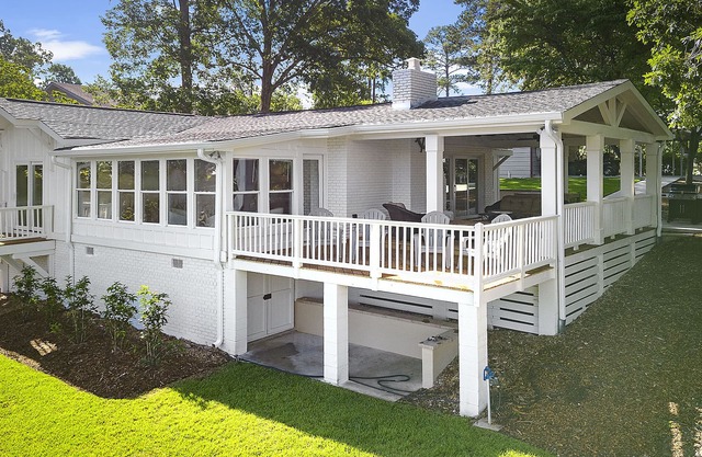 Lake Murray "Porch Cottage" in fantastic location