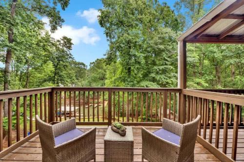 Lake Norman Villa Sleeps 15 Hot Tub Game Room