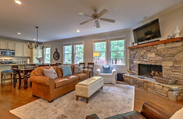 Lake Oconee Cottage w / Porch-Special Master Rate!