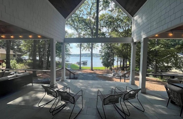 Lake Oconee Georgia - Lakefront Retreat near University of Georgia & Augusta