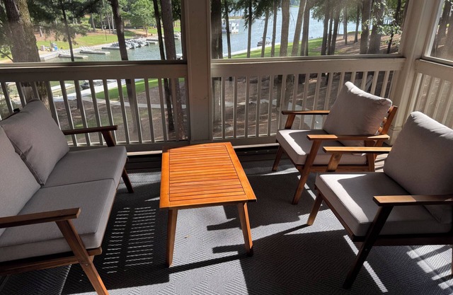 Lake Oconee - Waterfront 3 BR, 3 BA condo inside Reynolds, Greensboro, GA.