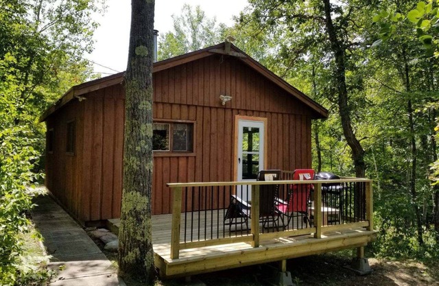 Lac des Bois - cabane tranquille au bord de l'eau, excellente pêche