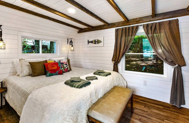 Lake Retreat | Dock | 3 Cottages | Firepit