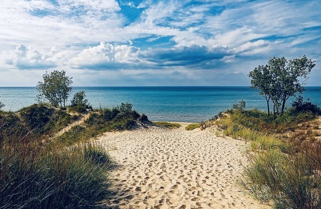 Lake Shore Beach House. En face de notre magnifique plage.