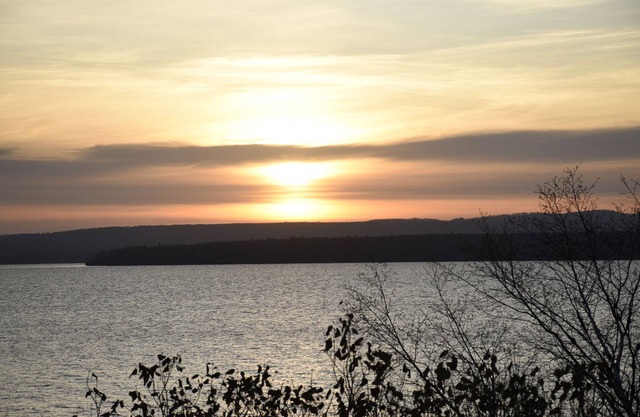 3 Last Minute May Weekend Openings, Lake Superior Panoramic Views!