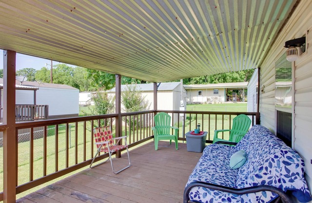 Lake Texoma Cabin Near Willow Springs Marina!