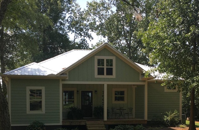 Lake Therapy Cottage récemment construit WIFI