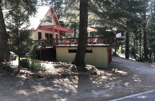 Cabine de la péninsule du lac Almanor