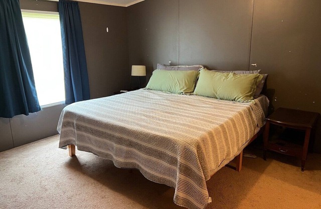 Lake view double wide home meeting a longer short term rental need in the area.