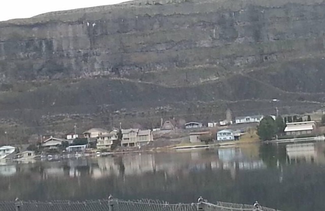 Vue sur le lac et 11 personnes