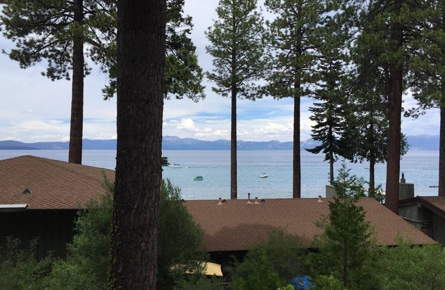 Condo confortable avec vue sur le lac