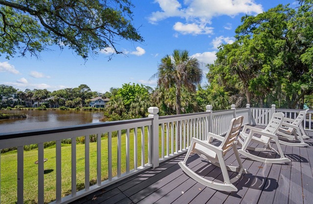 Lake View, Golf Cart, Pets Considered,Club Cards, 412 Skimmer Cove