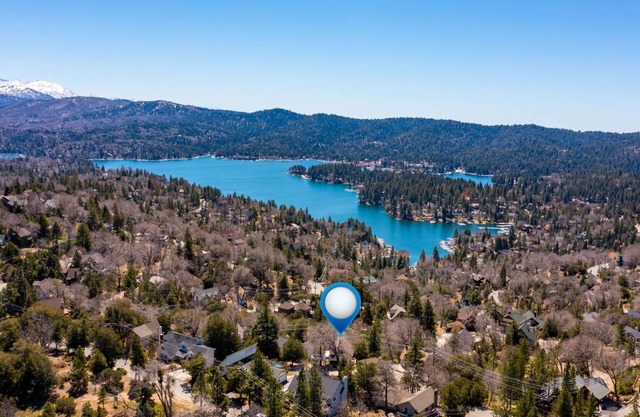 Lake View Home & Guest House - Pet-Friendly Vacation Rental In Lake Arrowhead CA
