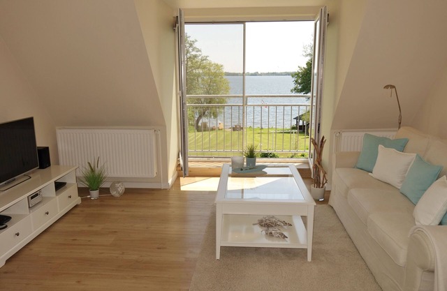 Vue sur le lac, accès au lac, 4 ****, sans fil, ostseenah, baril sauna, jardin, calme, moderne