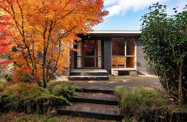 Lake View Lodge - Taupo Holiday Home