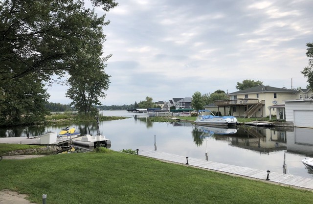 Lake Wawasee Cottage avec vue sur Johnson Bay