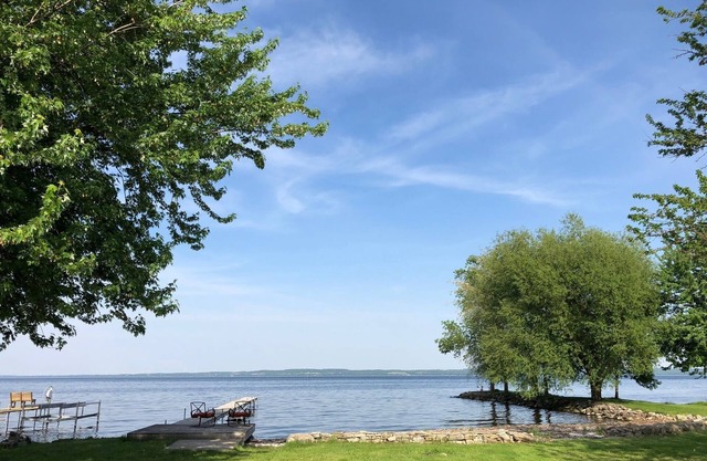 EAA Waterfront avec bain à remous - 16 km de l'EAA