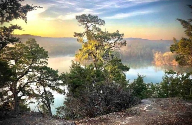 LakeFront*15’ Theater Screen*Kayaks*4Acres*FirePit