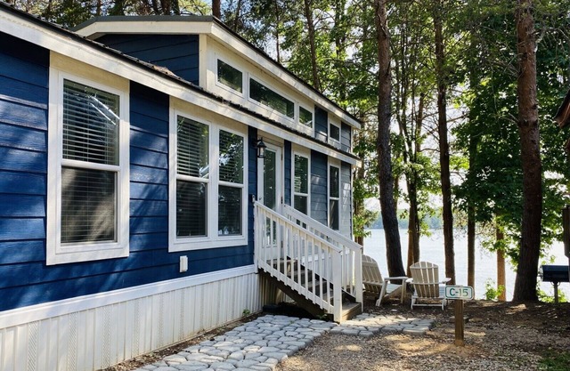 Lakefront 2 Bed Tiny Home #15