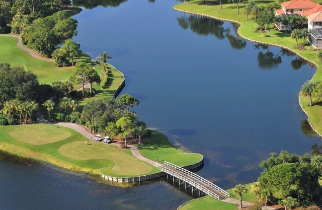 Lakefront 3/2 home in the University Park Country Club - Pardon Us Golf