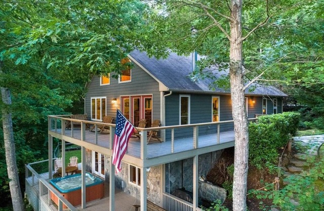 Lakefront 5BR w/ Private Dock, Hot Tub, Game Room, EV Charger – Near WCU & Sylva