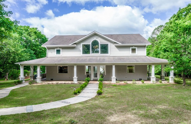 Majestic Lakefront Home sur 8 acres! Vues incroyables / Familles / Table de billard / Foyer extérieur