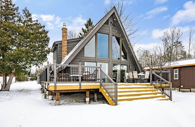 Lakefront A-frame Cabin w/ Sauna | Caribouyah!
