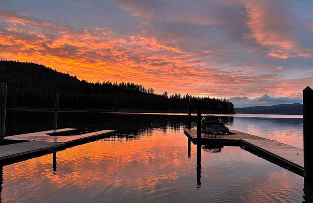 Lakefront Cabin in Carey Bay