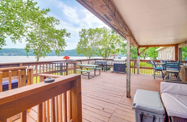 Lakefront Cabin in Jay w/ Deck, Views & Boat Ramp!