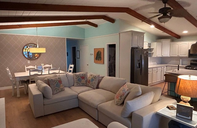Lakefront Cabin on LAKE MELISSA with huge sand beach - Near Detroit Lakes