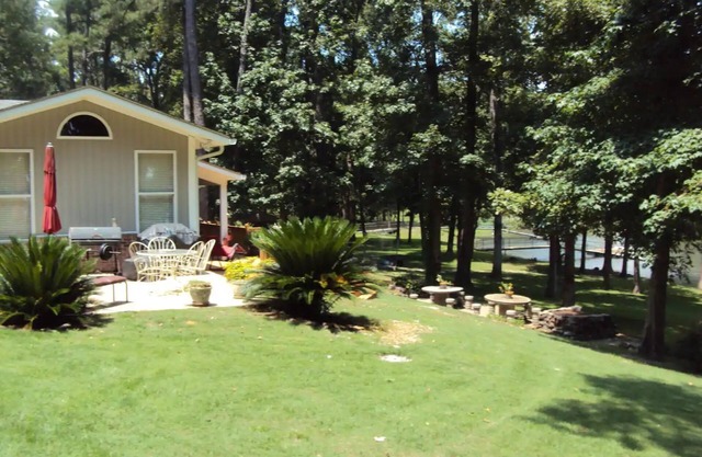 Lakefront Charm - Fun et Romance!