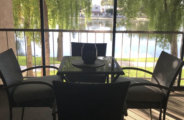 Lakefront Condo avec des vues spectaculaires + WiFi gratuit
