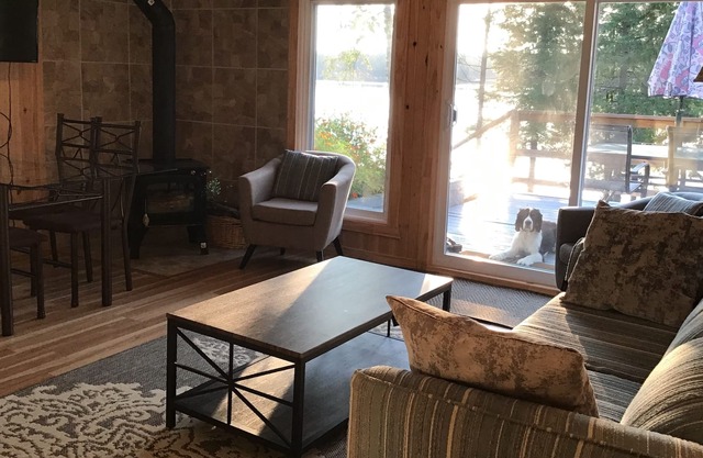 Chalet au bord du lac «Chalet Gris»