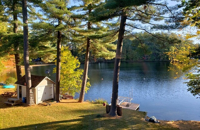 100 pieds de bord du lac, Little Sebago Lake, Maine