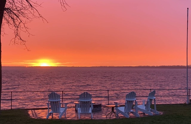 "Lakefront", Enjoy all 4 seasons VT has to offer!