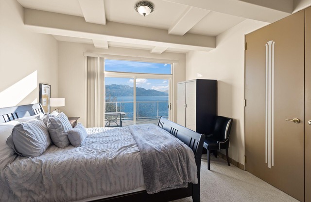 Lakefront Estate on Lake Okanagan