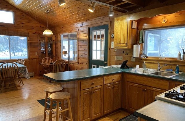 Lakefront Family Cottage on Lake Eden, Vermont