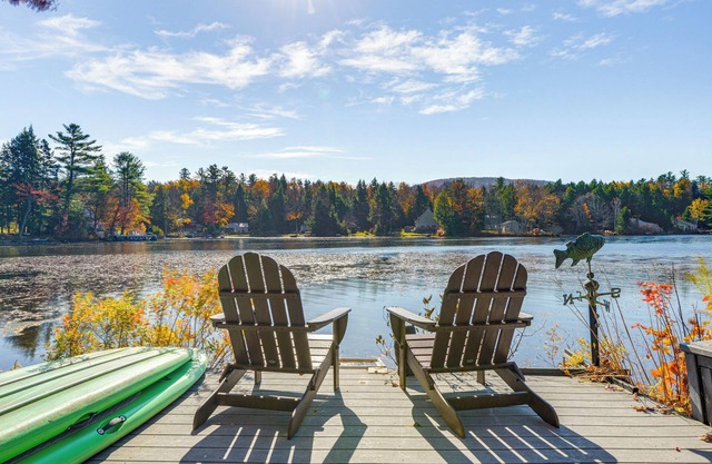 Lakefront Family Home w/ Dock in Newport!