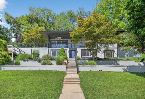 Lakefront Getaway with Private Dock & Scenic Views home