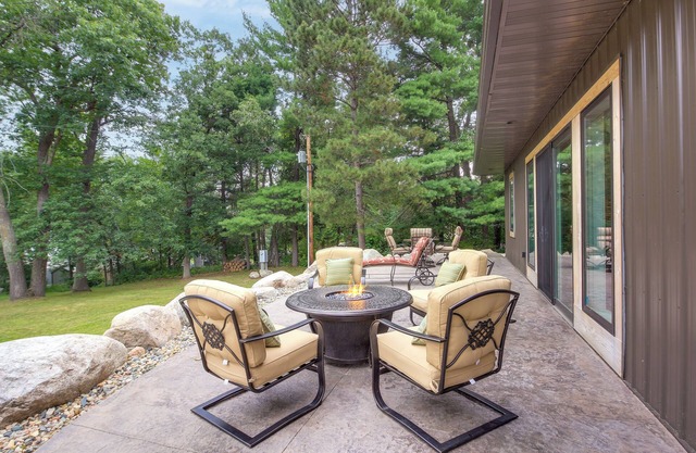 NOUVEAU! Lakefront Home avec quai privé-15 mi à Walker